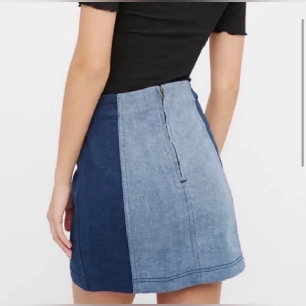 Free People Two Tone Color Block Blue Modern Femme Denim Mini Skirt Size 8 - Image 2