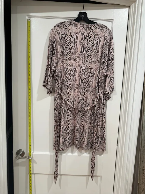 Secret Treasures Pink & Black Leopard Print Kimono - Image 7