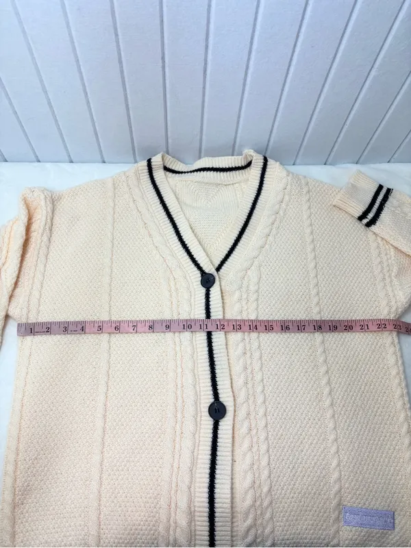 Taylor Swift‎ Cream Cable Knit Cardigan with Lavender Star Sleeves size M - Image 8