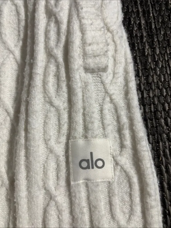 Alo Yoga Winter Bliss Cable Knit Lounge Jogger Pants Cream White Women's Size S - Image 3