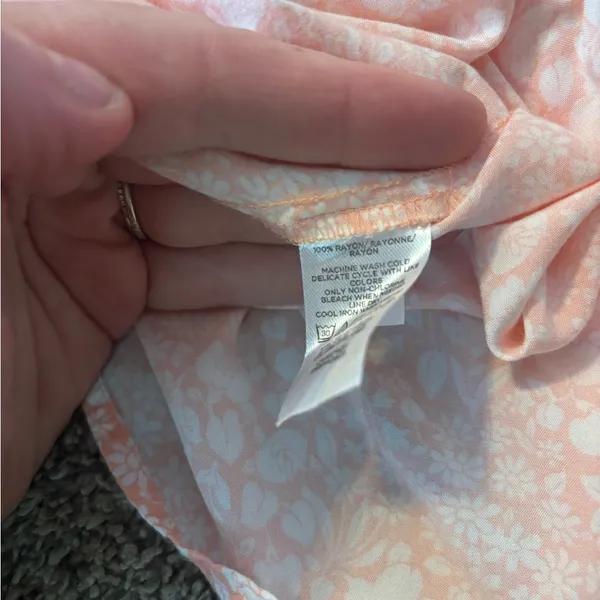 Loft Lightweight Peach Colored Floral Dress - Image 7