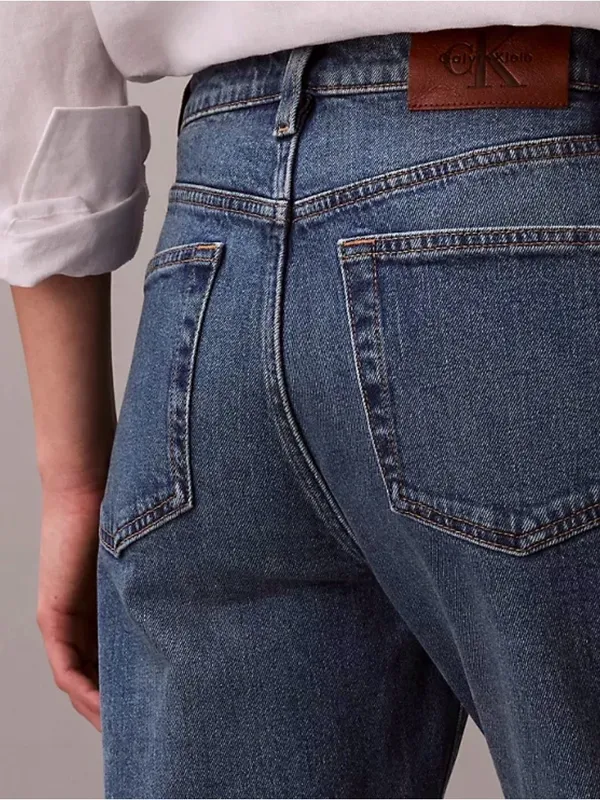 NWOT Women’s Calvin Klein Mid-Blue Straight Leg Jeans - Image 3