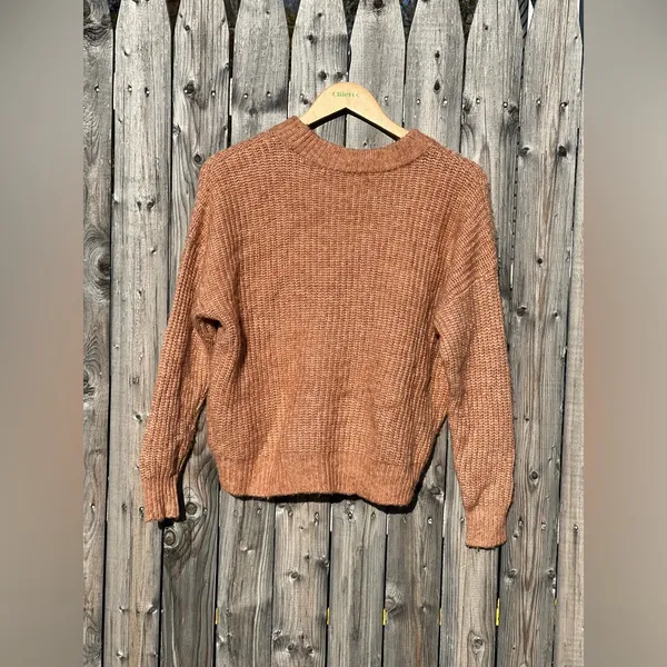 Aerie chunky knit sweater in a light brown or burnt orange color - Image 12