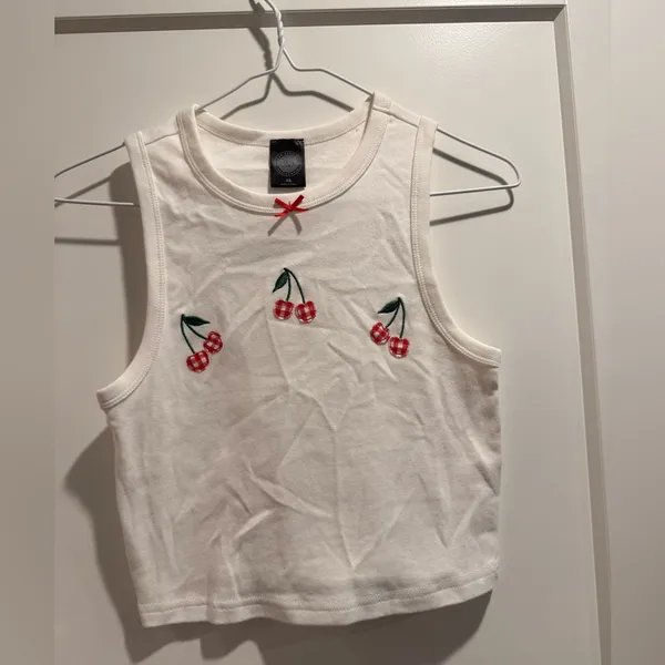 Pacsun Cherry Embroidered‎ White Tank Crop Top Size XS - Image 2