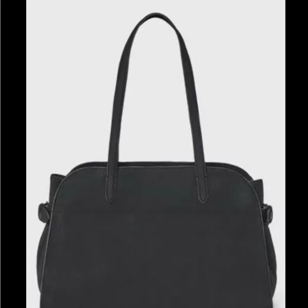 Elegant Black Shoulder Bag Green - Image 2