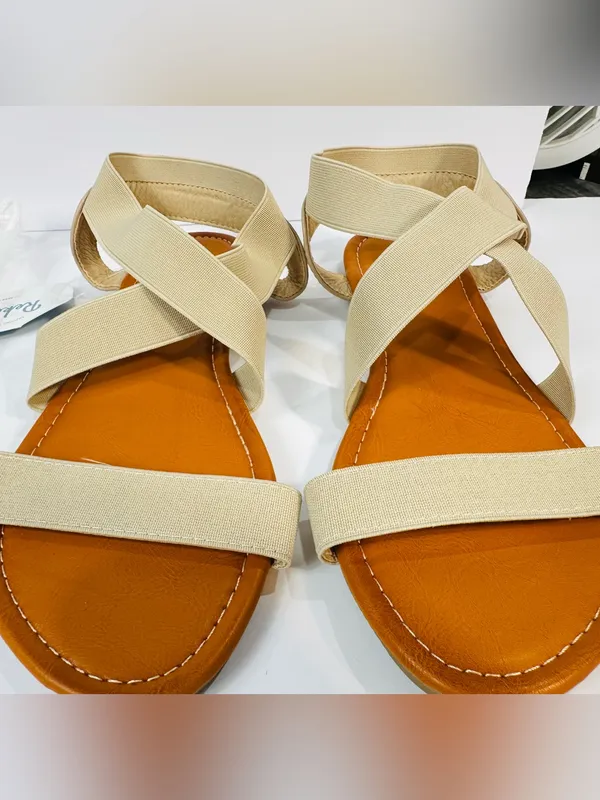Neutral Crisscross Elastic Sandals for Women - Image 5
