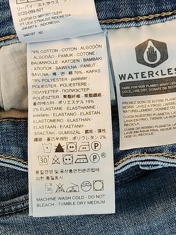 Levi’s Light Wash Mid-Rise Skinny Jeans Size 14 - Image 11