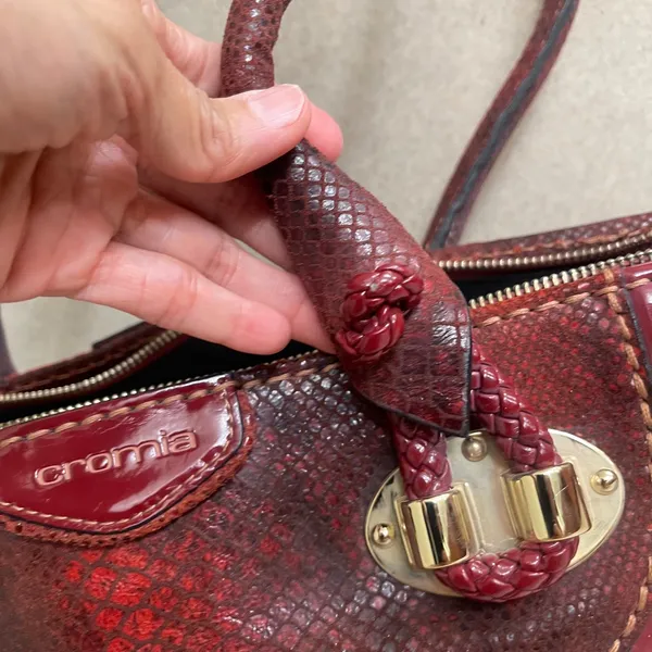 Cromia Italy Burgundy Snakeskin Leather Shoulder Bag Tassel Satchel" HAS PEELING - Image 5