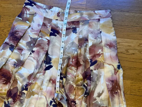 NWOT Floral Wrap top and matching palazo pants in Cream and Mauve - Image 10
