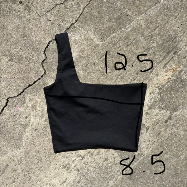 Women’s black shoulder cropped tank small - Image 2