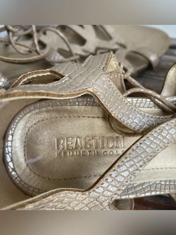 Kenneth Cole Reaction gold crackle texture gladiator sandals summer vacation 9 - Image 8