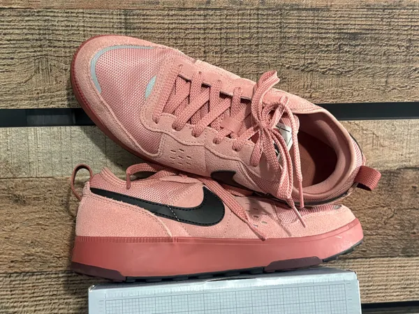 Unisex style Nike sneaker, but women’s size 8 - Image 2
