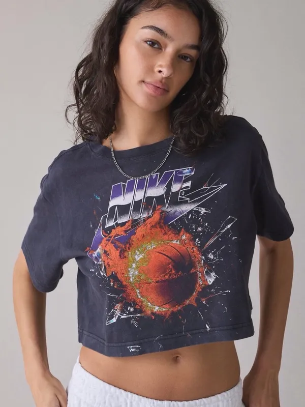 Nike Short Sleeve Cropped Black Basketball Graphic Tee Sz Large NWT The Nike Tee - Image 2