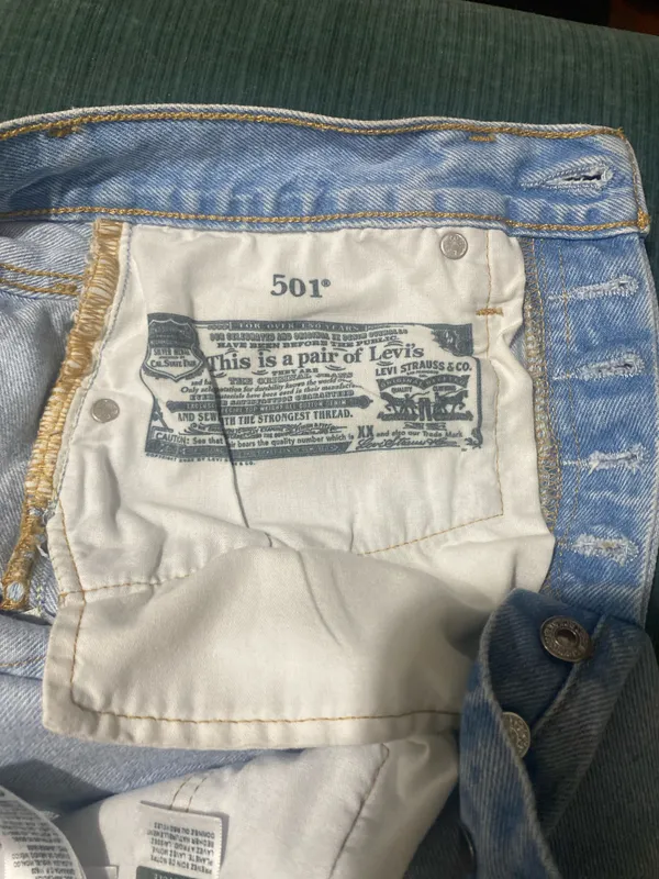 Levi’s 501 Shorts - Image 7