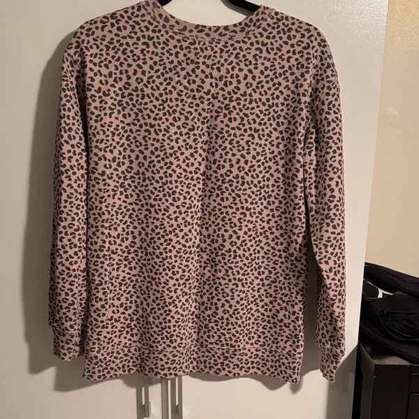 Abercrombie & Fitch Sweatshirt - Image 4