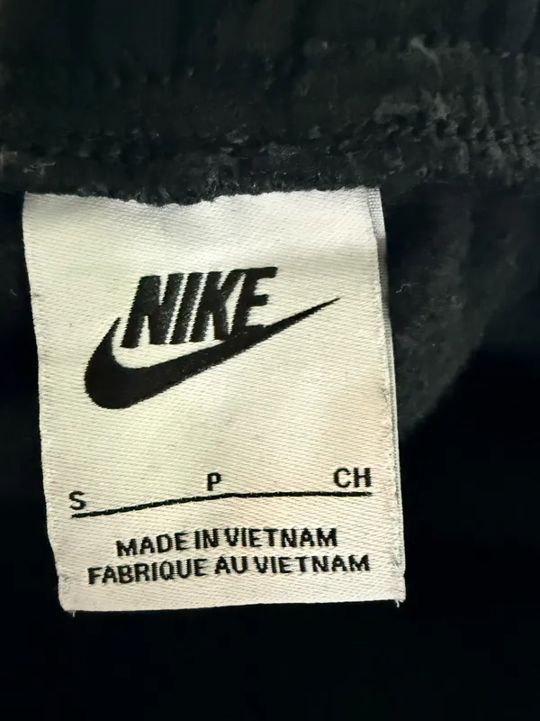 Nike Club Black Men's Joggers - Image 7