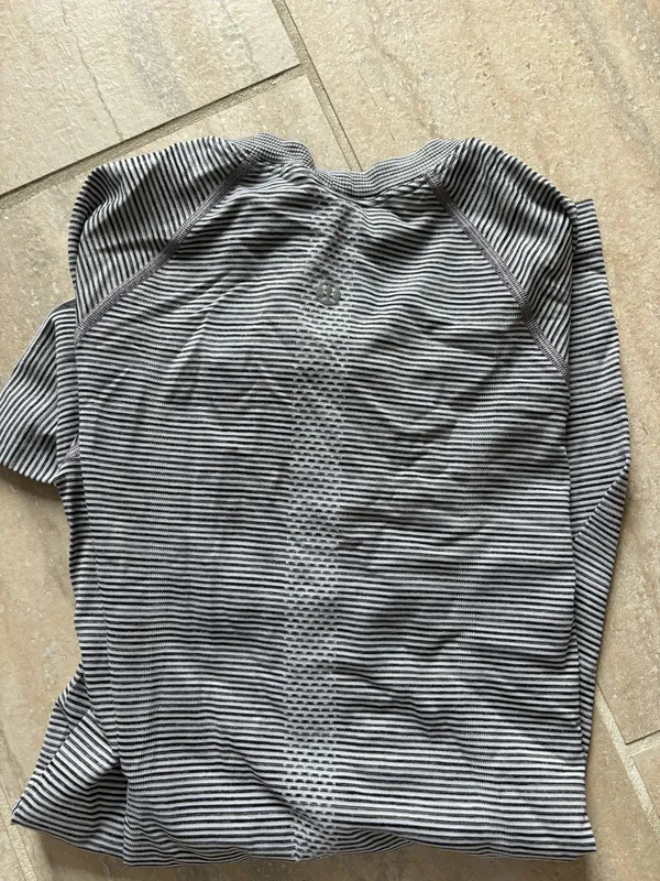 Lululemon Swiftly Long Sleeve - Image 2