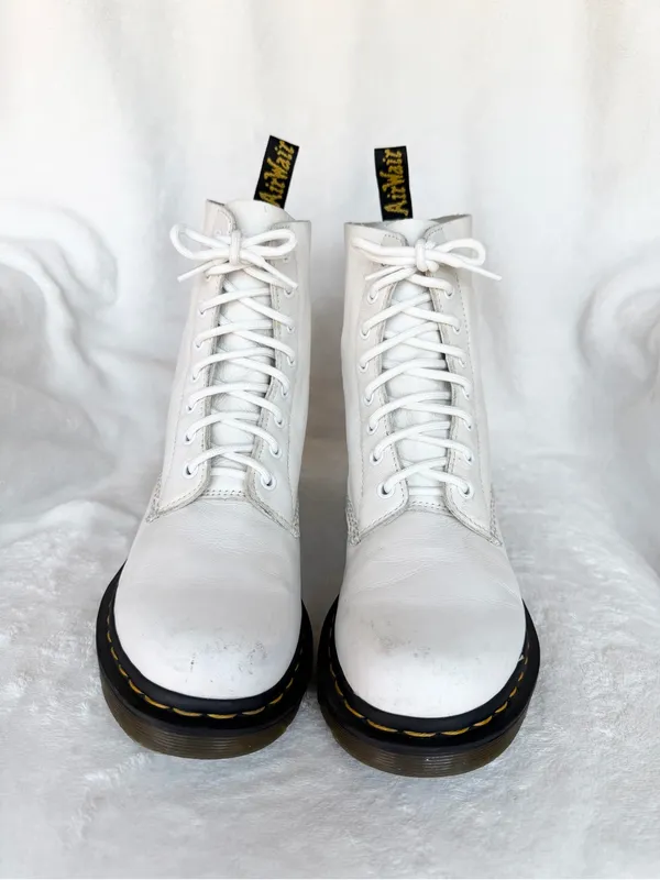 Dr. Martens 1460 Pascal Boots in Off White Size 8 - Image 3