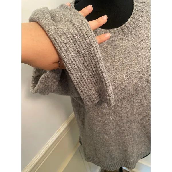 J.Crew Gray Wool Blend Knit Pullover Crewneck Sweater High-Low Hem Side Slit - Image 3