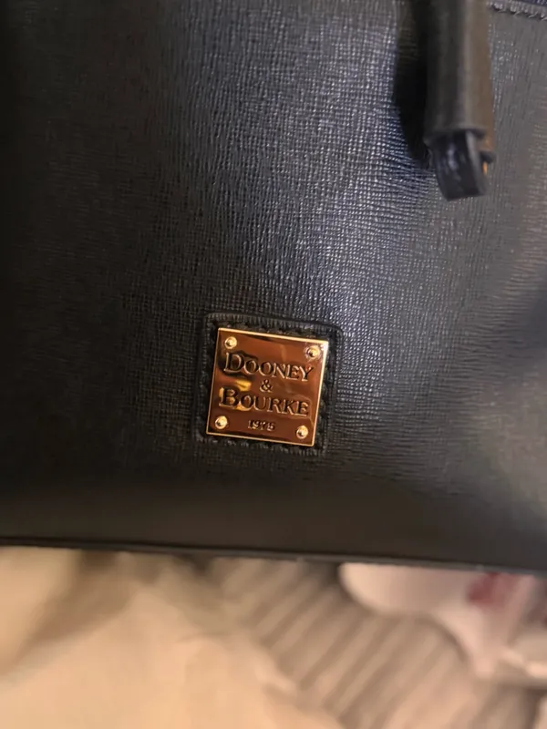 Dooney & Bourke Women's Drawstring in Pebble Grain Leather, Medium Sized Handbag with Drawstring Closure, Black Black - Image 2