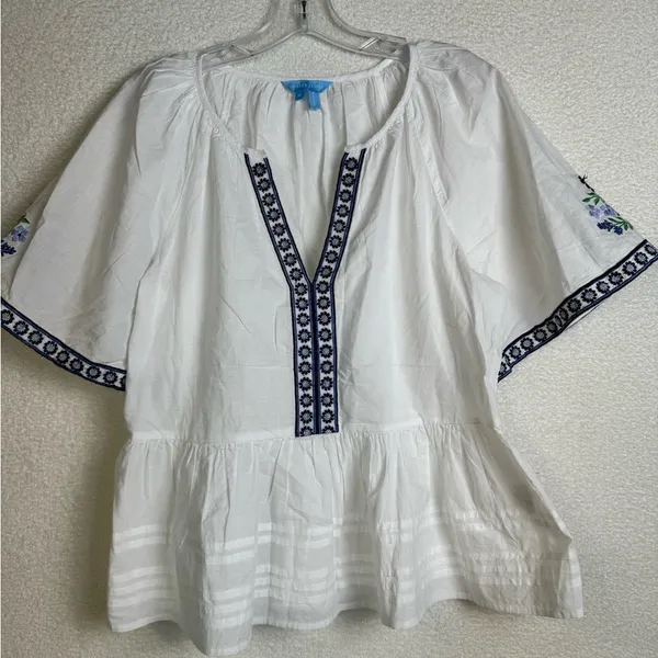 Draper James Short Sleeve Embroidered Top Size M - Image 2