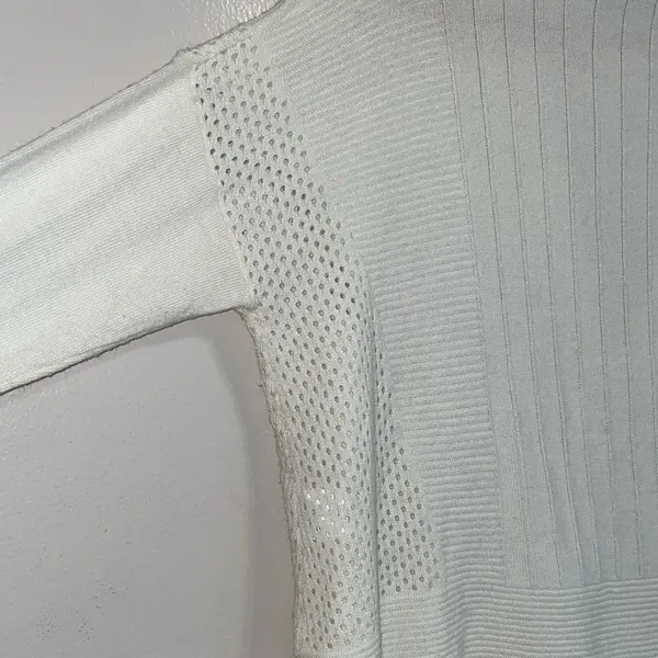 𝅺halo White Sweater - Image 6