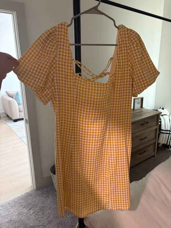 Yellow dress Size M - Image 3