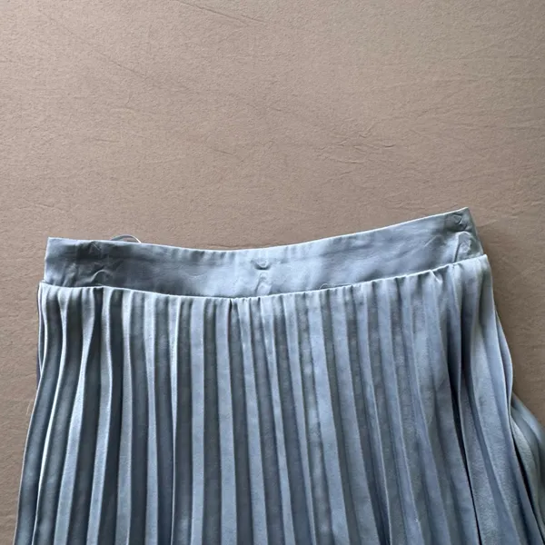 Lucy Paris Rose Metallic Pleated Midi Skirt - Image 4