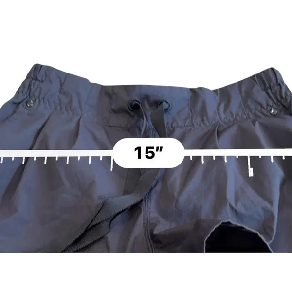 Lululemon Spring Break Away Short II Black Womens Size 4 Running Athleisure - Image 6