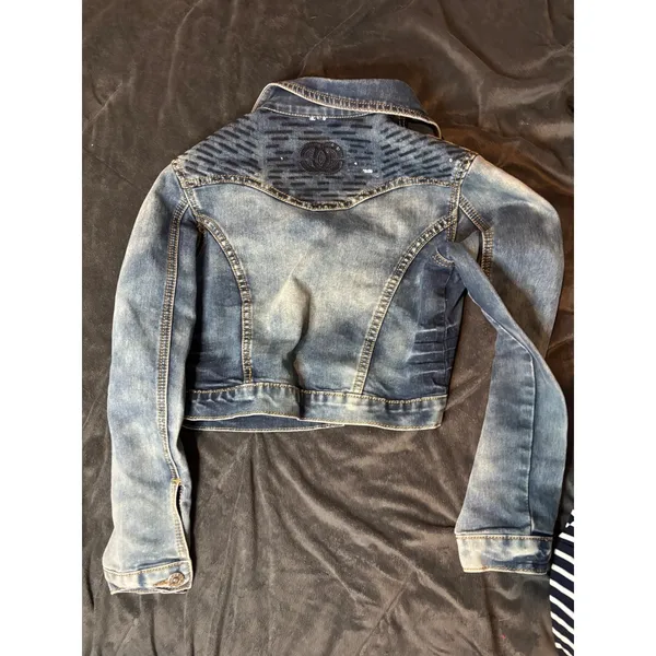 Sequined Interlocking CC Logo Cropped Denim Jacket Medium Wash Blue Large Size undefined - Image 2