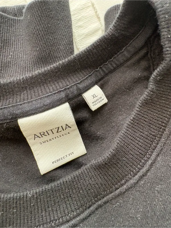 Aritzia perfect fit crew sweatshirt - Image 2