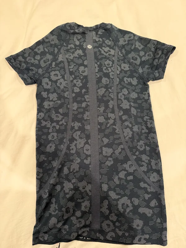 Lululemon Swiftly Tech Short Sleeve - Image 2