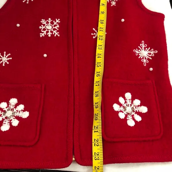 NWT Red white snowflake bedazzled pearl rhinestone Christmas seasonal festive sweater vest cardigan-100% Boiled Wool Size M - Image 7