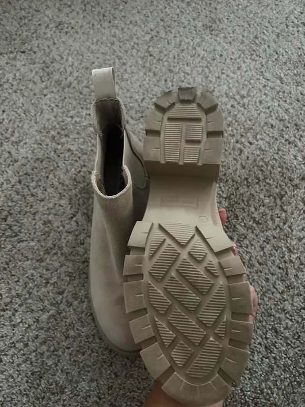 Steve Madden Lug sole boots - Image 4