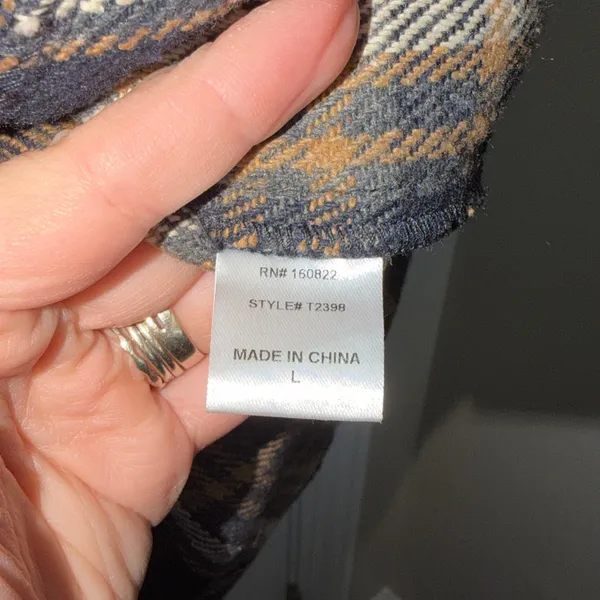 NWOT No Vacancy Brushed Wool Plaid Shacket - Navy and Tan - Image 5
