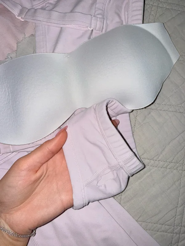 Aritzia workout SET - leggings and bra - Image 4