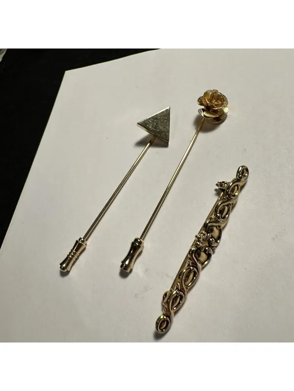 Lot Of 3 Gold Tone Brooch / Lapel Stick Pins 1 Signed Sarah (Sarah Coventry) - Image 7