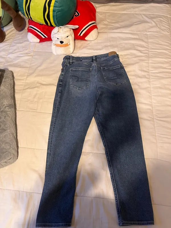 American Eagle Jeans - Image 3