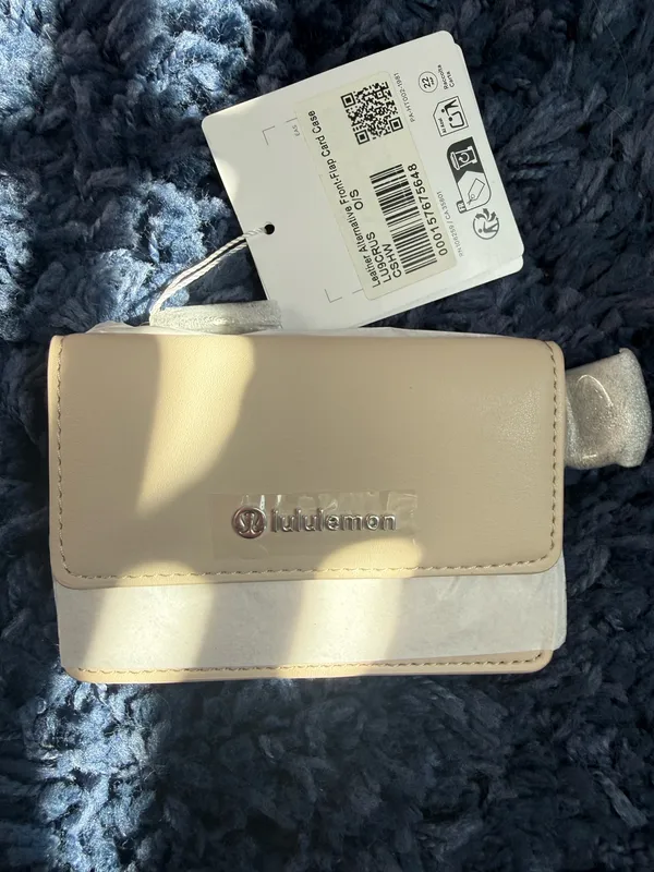 Lululemon leather card holder  - Image 5