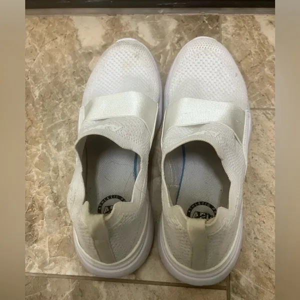 APL Athletic Shoes Techloom Bliss Slip On 7.5 - Image 2