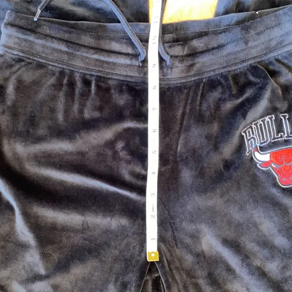 Vintage Y2K NBA Chicago Bulls Basketball Black Velour Lounge Pants Size Medium - Image 9