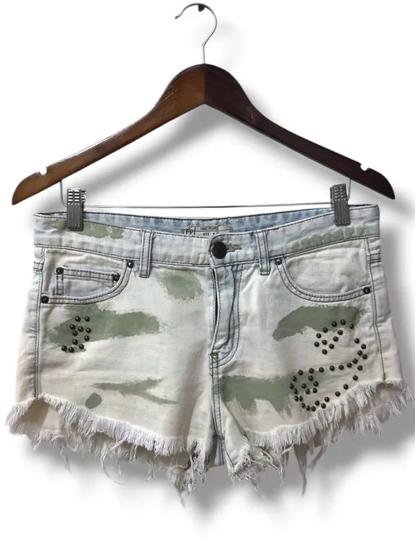 Free People |EUC 100% Cotton Boho Olive Camo Studded Distressed Denim Shorts (27 - Image 4