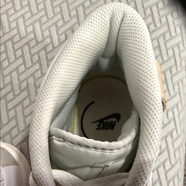 Nike Court Royale 2 Mid Top Triple White Sneakers size 9.5 - Image 10