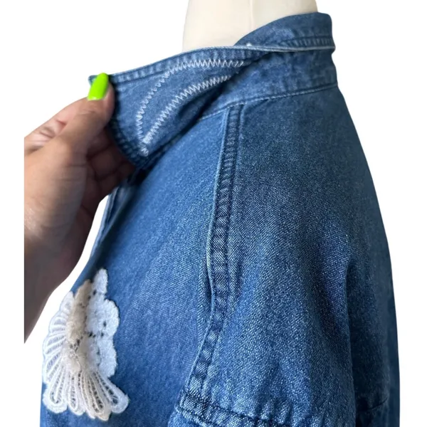 VTG 90s Y2K Blue Denim Short Sleeve Button Down Shirt L Crochet Eyelet Lace Trim - Image 5