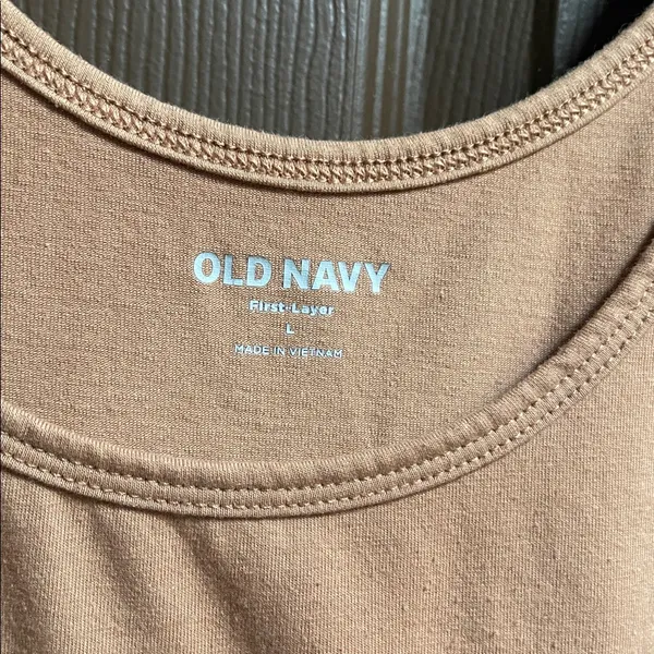 Old Navy first layer tank tops LARGE - Image 6