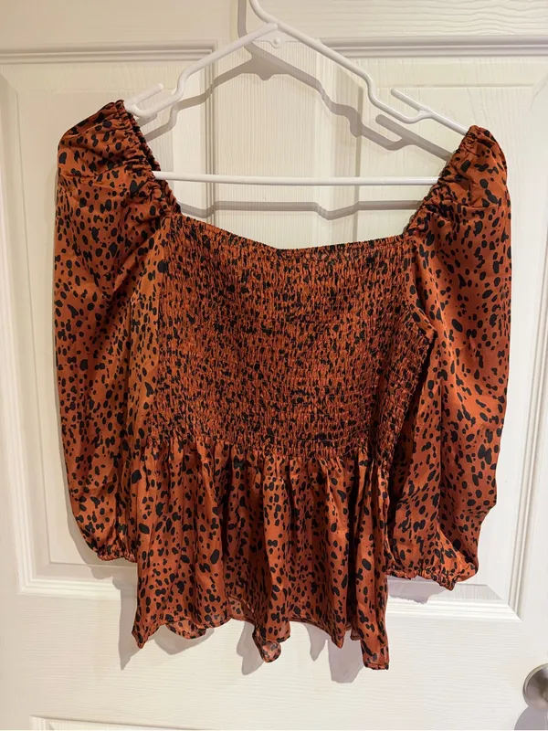 NWT BuddyLove Avara Smocked Rust Spot-Print Peplum Blouse with Puff Sleeves - Image 5