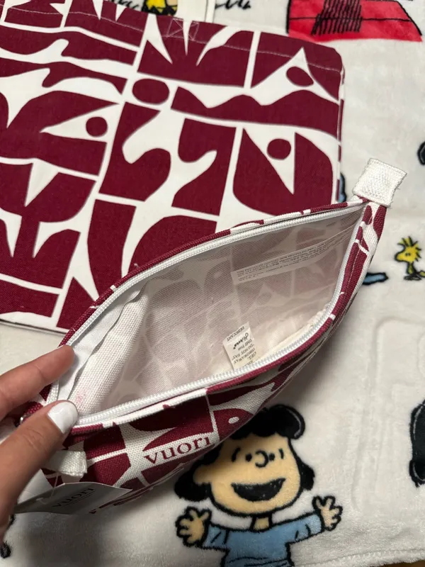 Holiday 25 Vuori Tote & Pouch Set - Image 3