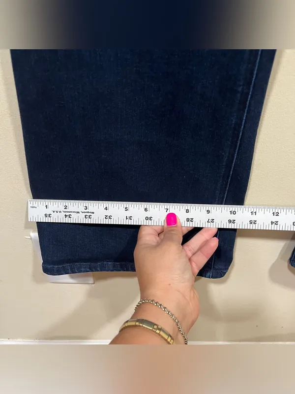 Quince dark wash bootcut jeans feature a high-rise waist five-pocket size32 EUC - Image 6