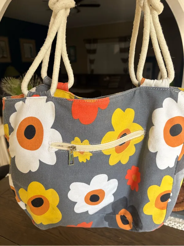 Farmhouse is My Style Blooms Zippered Tote Bag Preloved- flaw - Image 3