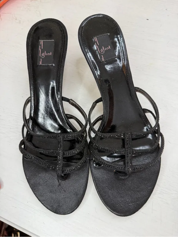 Glint Crystal Accent Strappy Black Heels Sz 9.5 - Image 4